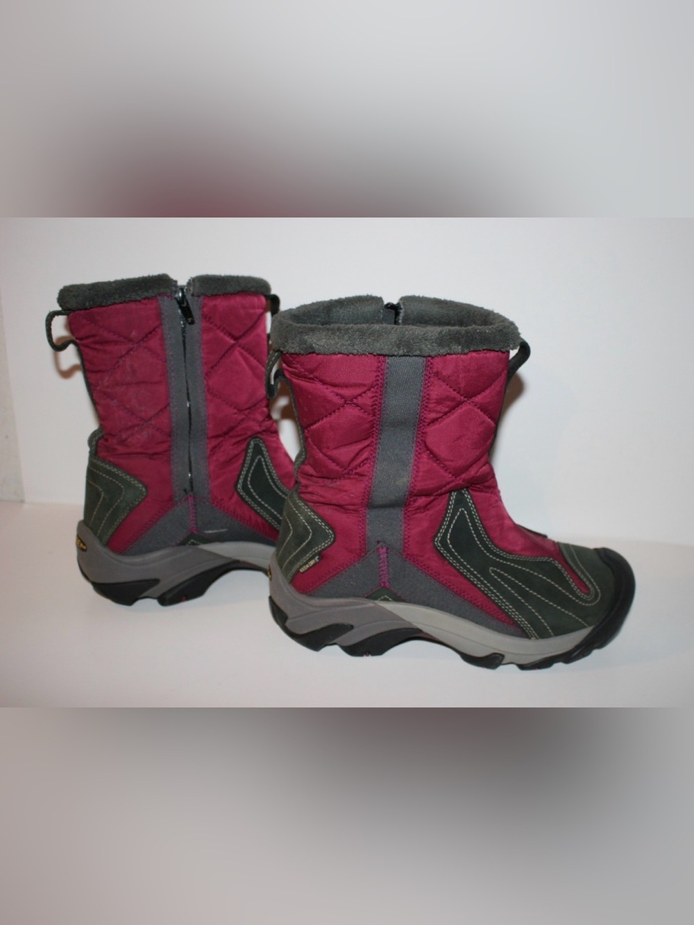 Womens Keen Betty Snowboots Side Zip Winter Insulated Snow Boots Burgundy Sz 9